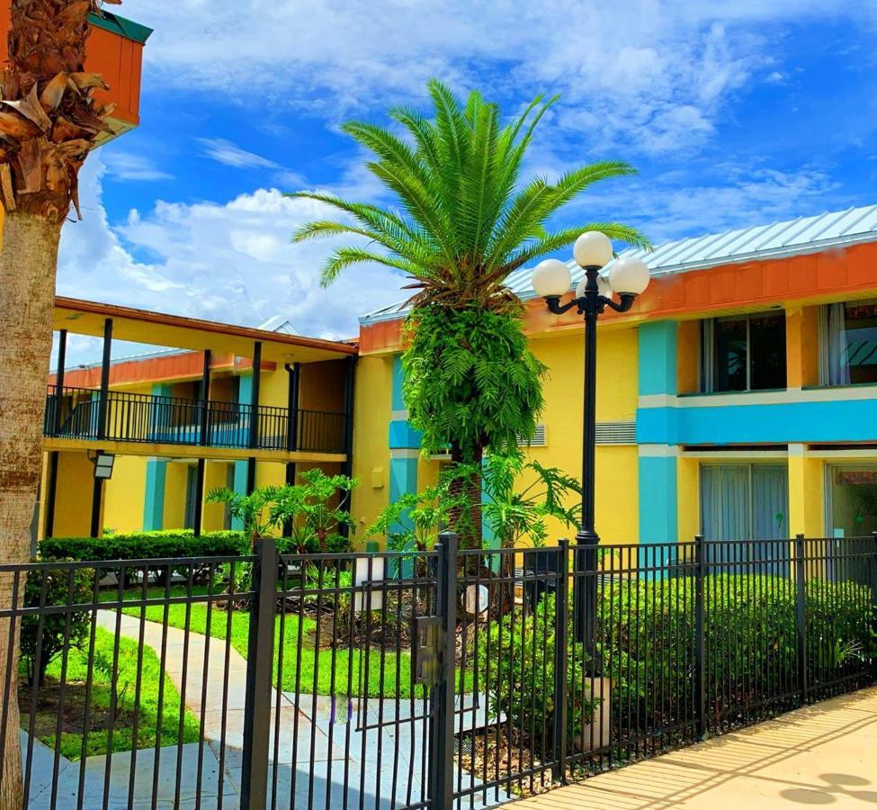 Bposhtels Orlando Florida Mall Exterior photo